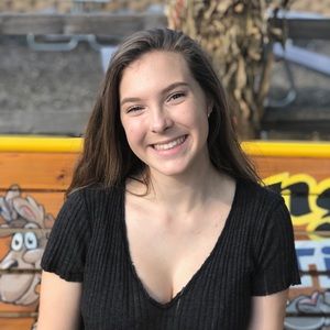 Meet your Posher, Chloe